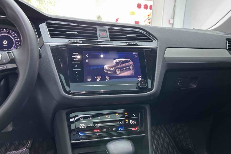 Used Volkswagen Tiguan L New Energy 2021 430 PHEV Plug-in Hybrid Flagship Edition Audio And AC Panel