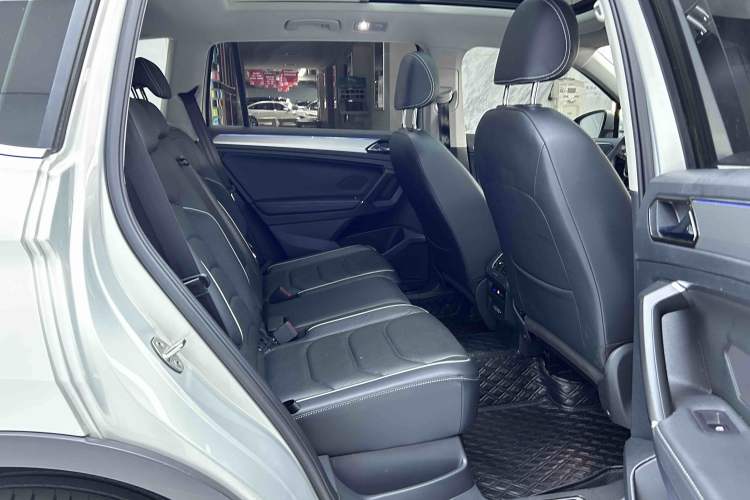 Used Volkswagen Tiguan L New Energy 2021 430 PHEV Plug-in Hybrid Flagship Edition Interior 4