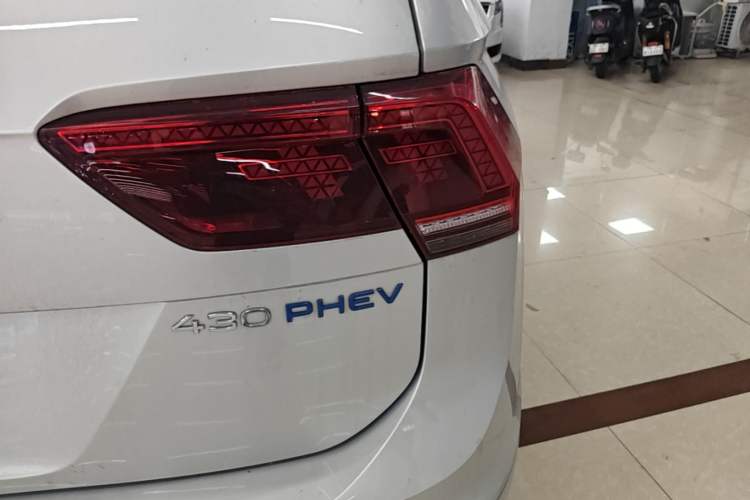 Used Volkswagen Tiguan L New Energy 2021 430 PHEV Plug-in Hybrid Flagship Edition Right Rear Taillight