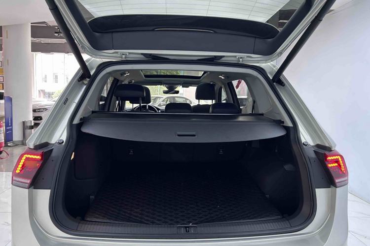 Used Volkswagen Tiguan L New Energy 2021 430 PHEV Plug-in Hybrid Flagship Edition Trunk