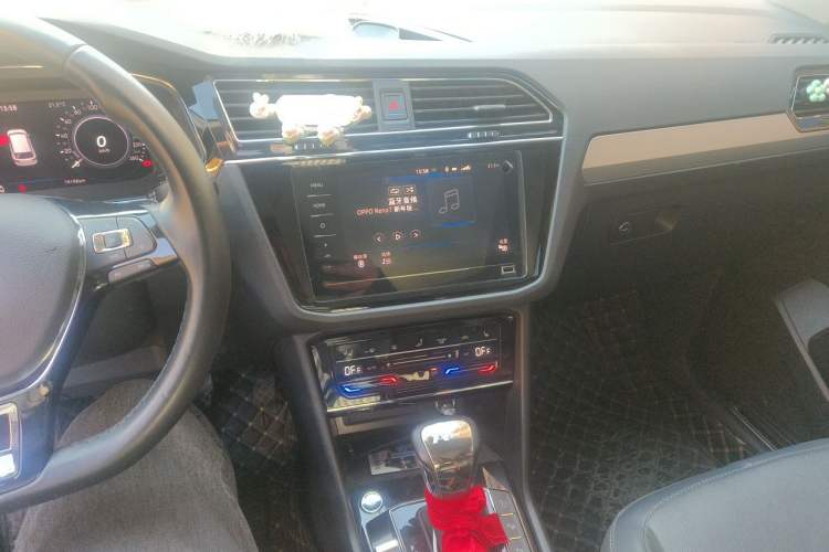Used Volkswagen Tiguan L New Energy 2021 430 PHEV Plug-in Hybrid Prestige Edition Audio And AC Panel