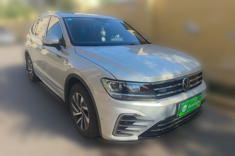 Used Volkswagen Tiguan L New Energy 2021 430 PHEV Plug-in Hybrid Prestige Edition Front Right 45 Deg