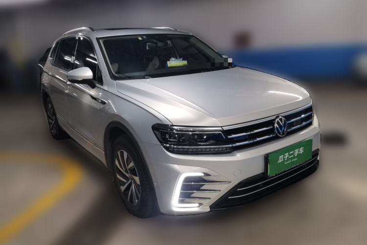 Used Volkswagen Tiguan L New Energy 2021 430 PHEV Plug-in Hybrid Prestige Edition Front Right 45 Deg
