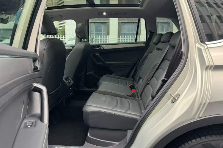 Used Volkswagen Tiguan L New Energy 2021 430 PHEV Plug-in Hybrid Prestige Edition Interior 2