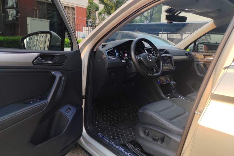 Used Volkswagen Tiguan L New Energy 2021 430 PHEV Plug-in Hybrid Prestige Edition Interior 3
