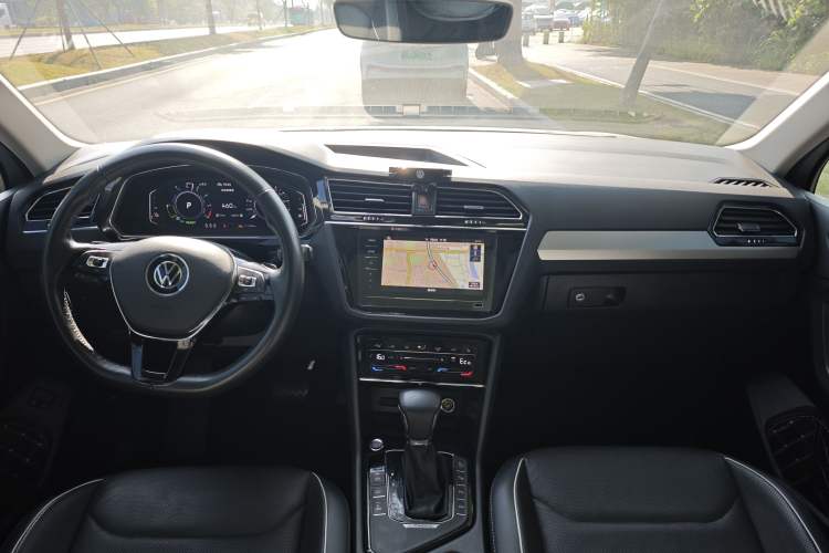 Used Volkswagen Tiguan L New Energy 2021 430 PHEV Plug-in Hybrid Flagship Edition Interior 4