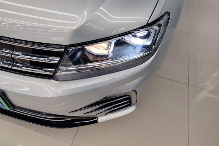 Used Volkswagen Tiguan L New Energy 2021 430 PHEV Plug-in Hybrid Prestige Edition Left Front Headlight
