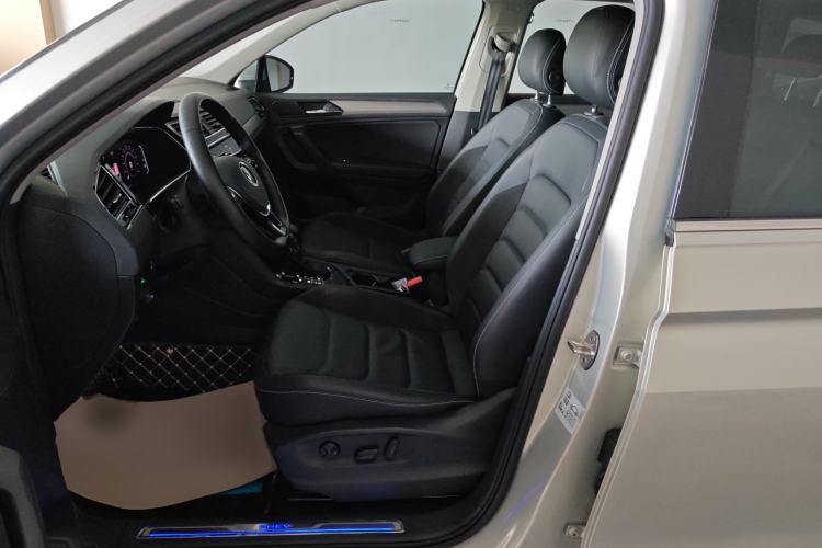 Used Volkswagen Tiguan L New Energy 2021 430 PHEV Plug-in Hybrid Prestige Edition Left Front Seat