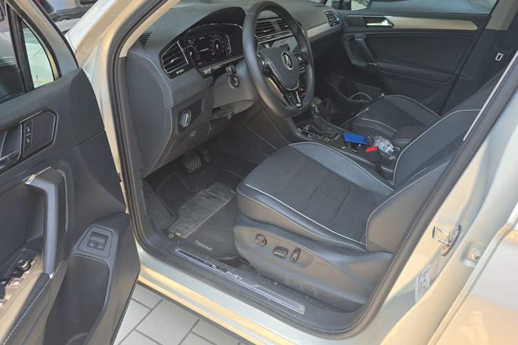 Used Volkswagen Tiguan L New Energy 2021 430 PHEV Plug-in Hybrid Prestige Edition Left Front Seat