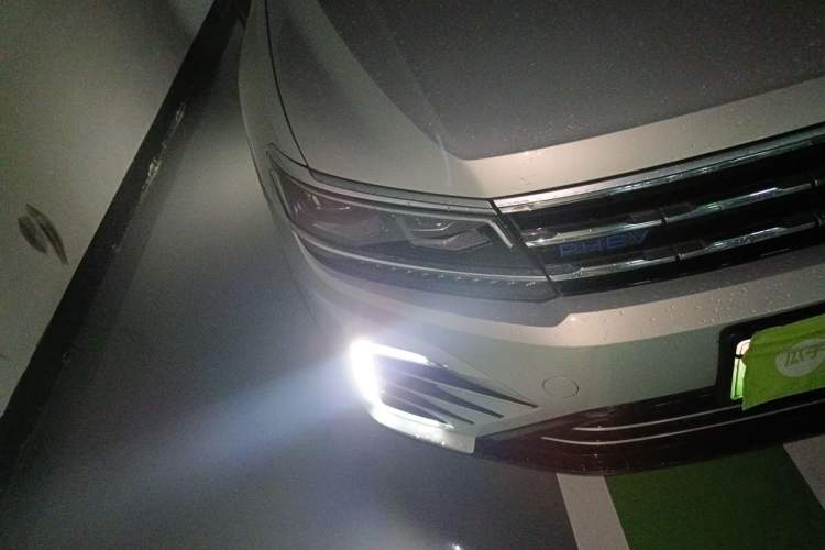 Used Volkswagen Tiguan L New Energy 2021 430 PHEV Plug-in Hybrid Flagship Edition Right Front Headlight
