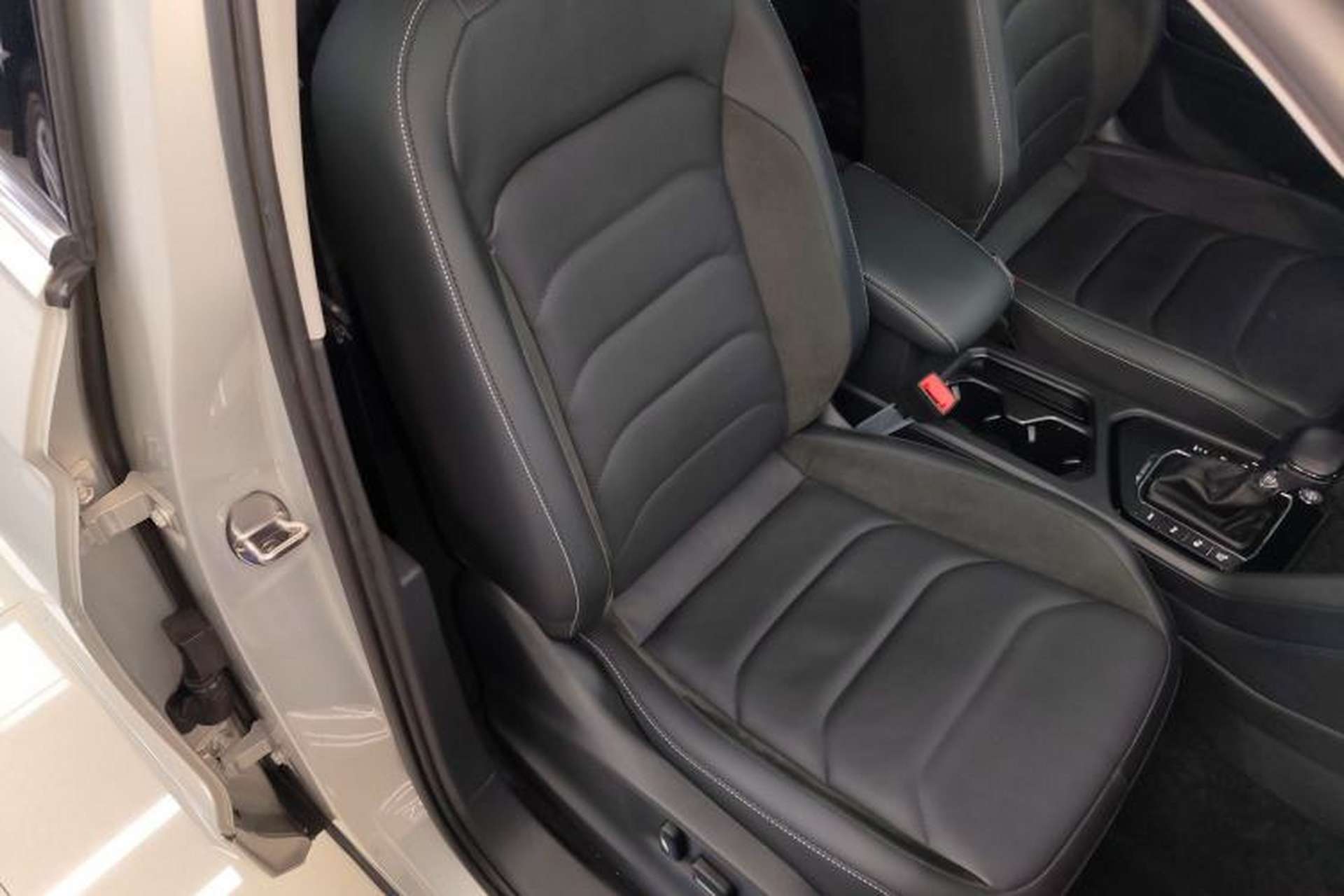 Used Volkswagen Tiguan L New Energy 2021 430 PHEV Plug-in Hybrid Prestige Edition Right Front Seat