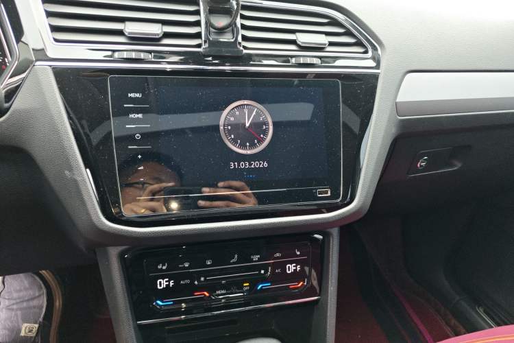 Used Volkswagen Tiguan L New Energy 2021 430 PHEV Plug-in Hybrid Prestige Edition Audio And AC Panel