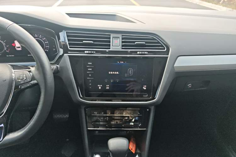 Used Volkswagen Tiguan L New Energy 2021 430 PHEV Plug-in Hybrid Flagship Edition Audio And AC Panel
