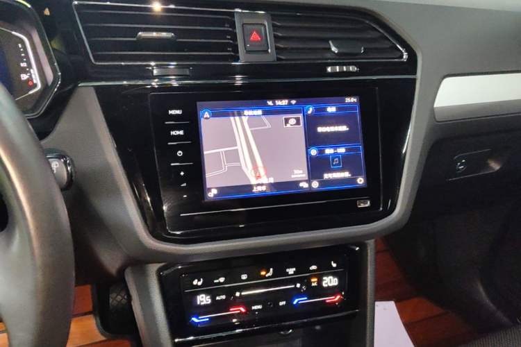 Used Volkswagen Tiguan L New Energy 2021 430 PHEV Plug-in Hybrid Prestige Edition Audio And AC Panel