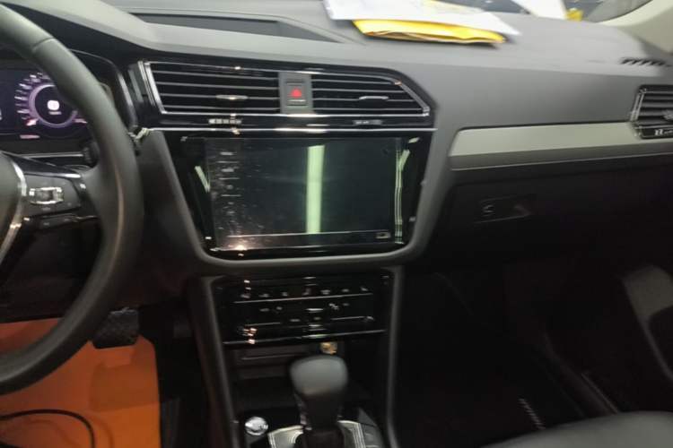 Used Volkswagen Tiguan L New Energy 2021 430 PHEV Plug-in Hybrid Prestige Edition Audio And AC Panel