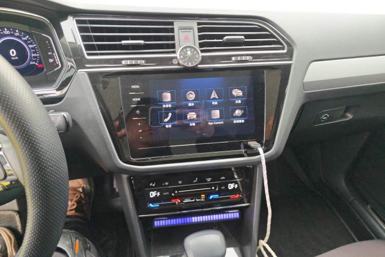 Used Volkswagen Tiguan L New Energy 2021 430 PHEV Plug-in Hybrid Flagship Edition Audio And AC Panel
