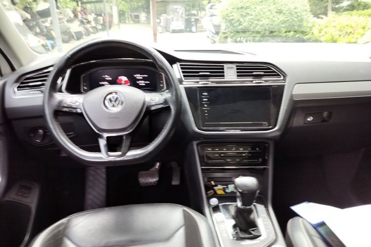 Used Volkswagen Tiguan L New Energy 2021 430 PHEV Plug-in Hybrid Flagship Edition Center Console