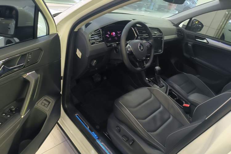 Used Volkswagen Tiguan L New Energy 2021 430 PHEV Plug-in Hybrid Flagship Edition Driver Seat