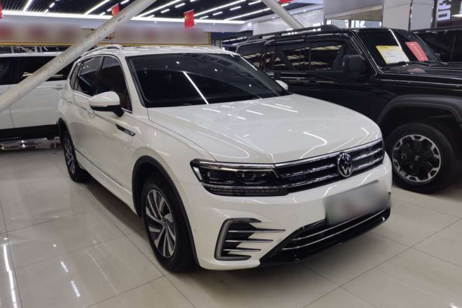Used Volkswagen Tiguan L New Energy 2021 430 PHEV Plug-in Hybrid Flagship Edition Front Right 45 Deg