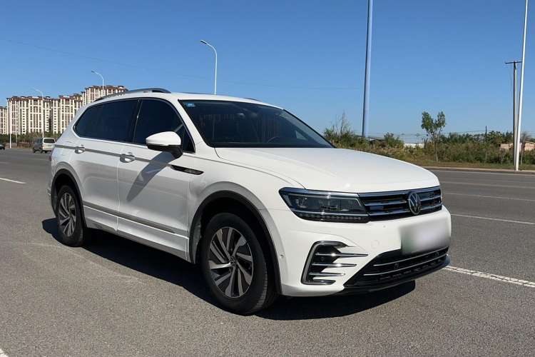 Used Volkswagen Tiguan L New Energy 2021 430 PHEV Plug-in Hybrid Flagship Edition Front Right 45 Deg