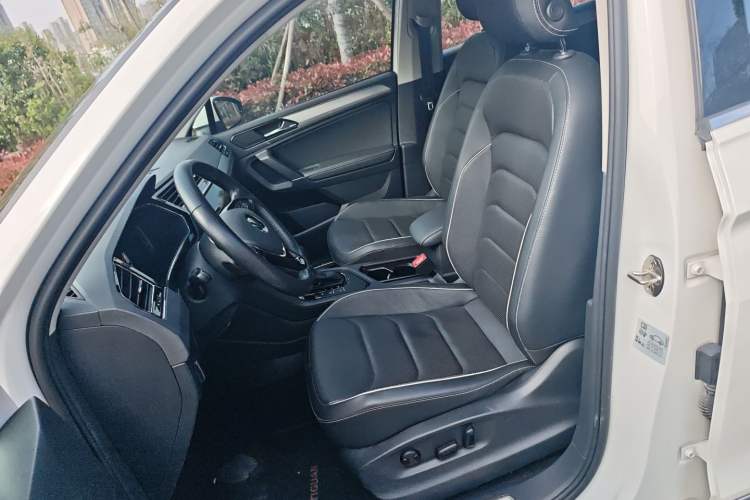 Used Volkswagen Tiguan L New Energy 2021 430 PHEV Plug-in Hybrid Flagship Edition Left Front Seat