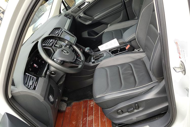 Used Volkswagen Tiguan L New Energy 2021 430 PHEV Plug-in Hybrid Prestige Edition Left Front Seat