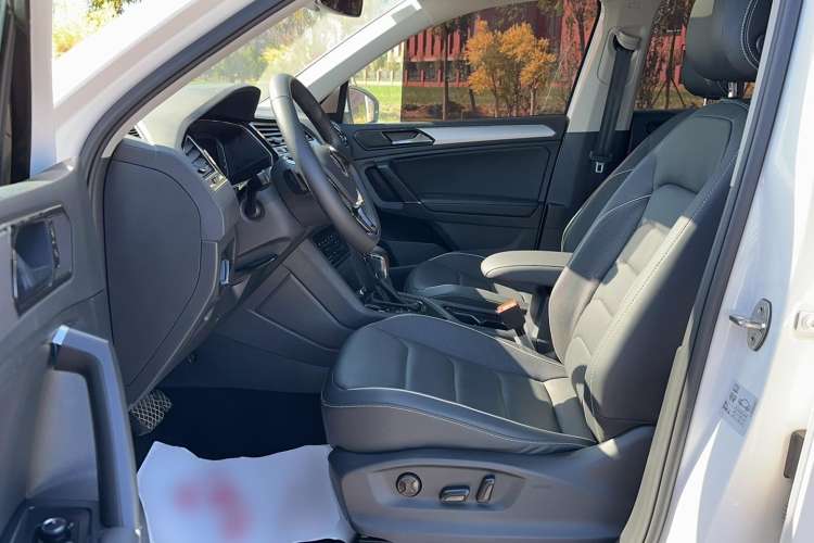 Used Volkswagen Tiguan L New Energy 2021 430 PHEV Plug-in Hybrid Flagship Edition Left Front Seat