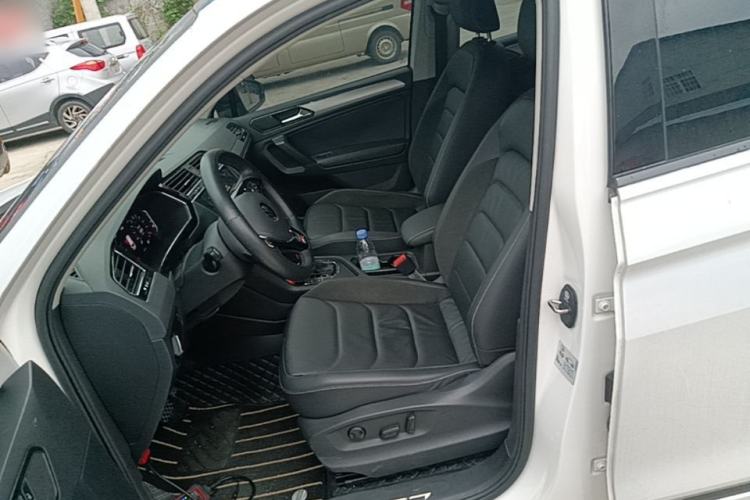Used Volkswagen Tiguan L New Energy 2021 430 PHEV Plug-in Hybrid Prestige Edition Left Front Seat