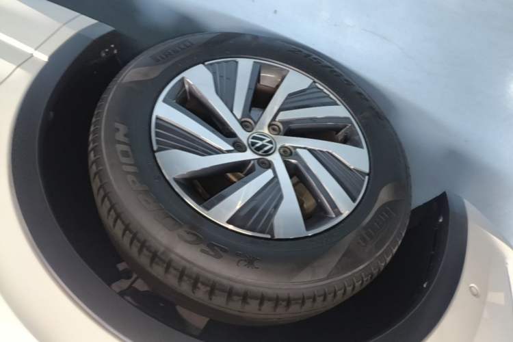 Used Volkswagen Tiguan L New Energy 2021 430 PHEV Plug-in Hybrid Prestige Edition Left Front Wheel Hub