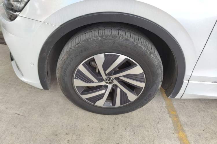 Used Volkswagen Tiguan L New Energy 2021 430 PHEV Plug-in Hybrid Flagship Edition Left Front Wheel Hub