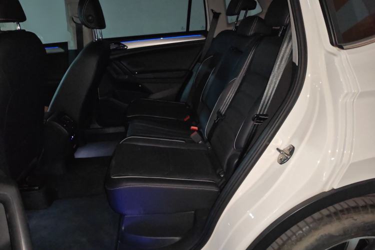 Used Volkswagen Tiguan L New Energy 2021 430 PHEV Plug-in Hybrid Flagship Edition Left Rear Seat