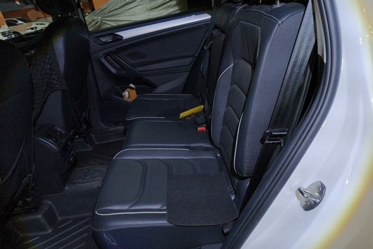 Used Volkswagen Tiguan L New Energy 2021 430 PHEV Plug-in Hybrid Flagship Edition Left Rear Seat
