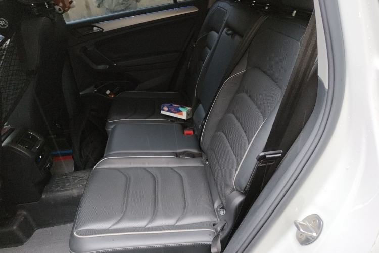 Used Volkswagen Tiguan L New Energy 2021 430 PHEV Plug-in Hybrid Flagship Edition Left Rear Seat