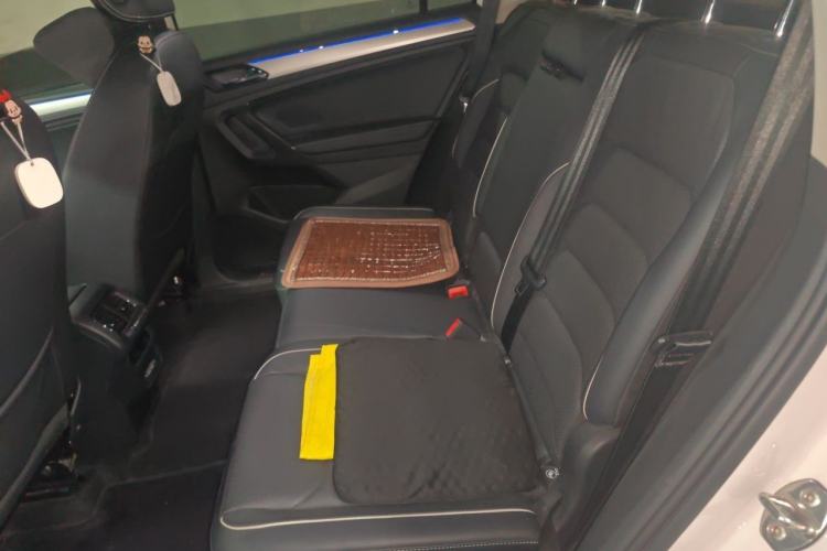 Used Volkswagen Tiguan L New Energy 2021 430 PHEV Plug-in Hybrid Flagship Edition Left Rear Seat