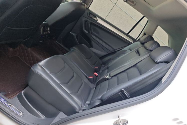 Used Volkswagen Tiguan L New Energy 2021 430 PHEV Plug-in Hybrid Prestige Edition Left Rear Seat