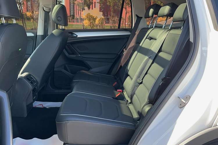 Used Volkswagen Tiguan L New Energy 2021 430 PHEV Plug-in Hybrid Flagship Edition Left Rear Seat
