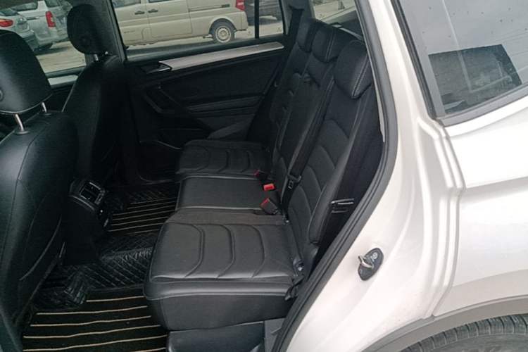 Used Volkswagen Tiguan L New Energy 2021 430 PHEV Plug-in Hybrid Prestige Edition Left Rear Seat
