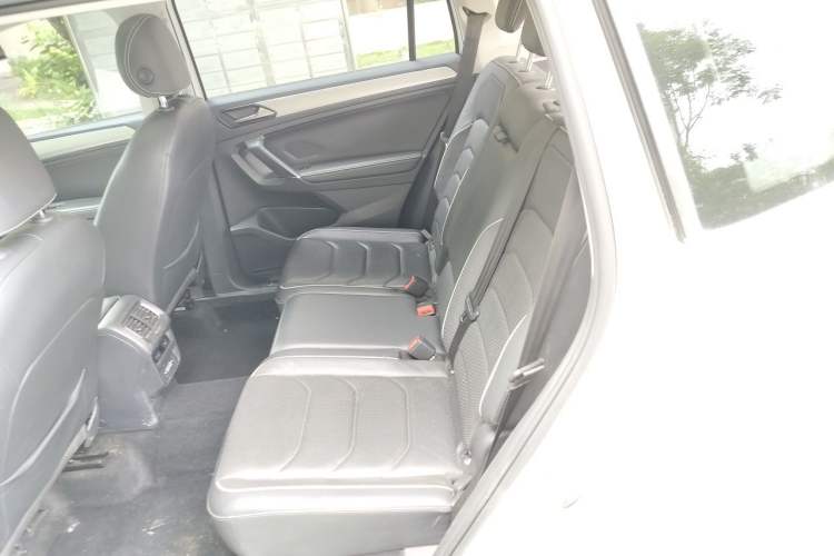 Used Volkswagen Tiguan L New Energy 2021 430 PHEV Plug-in Hybrid Flagship Edition Left Rear Seat