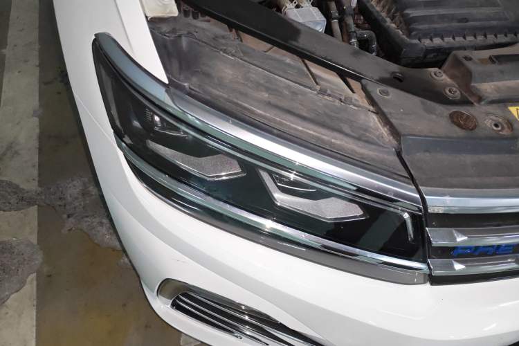 Used Volkswagen Tiguan L New Energy 2021 430 PHEV Plug-in Hybrid Flagship Edition Right Front Headlight