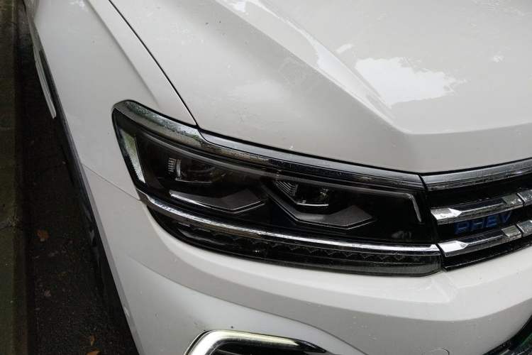 Used Volkswagen Tiguan L New Energy 2021 430 PHEV Plug-in Hybrid Flagship Edition Right Front Headlight
