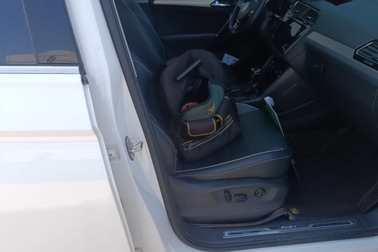 Used Volkswagen Tiguan L New Energy 2021 430 PHEV Plug-in Hybrid Flagship Edition Right Front Seat
