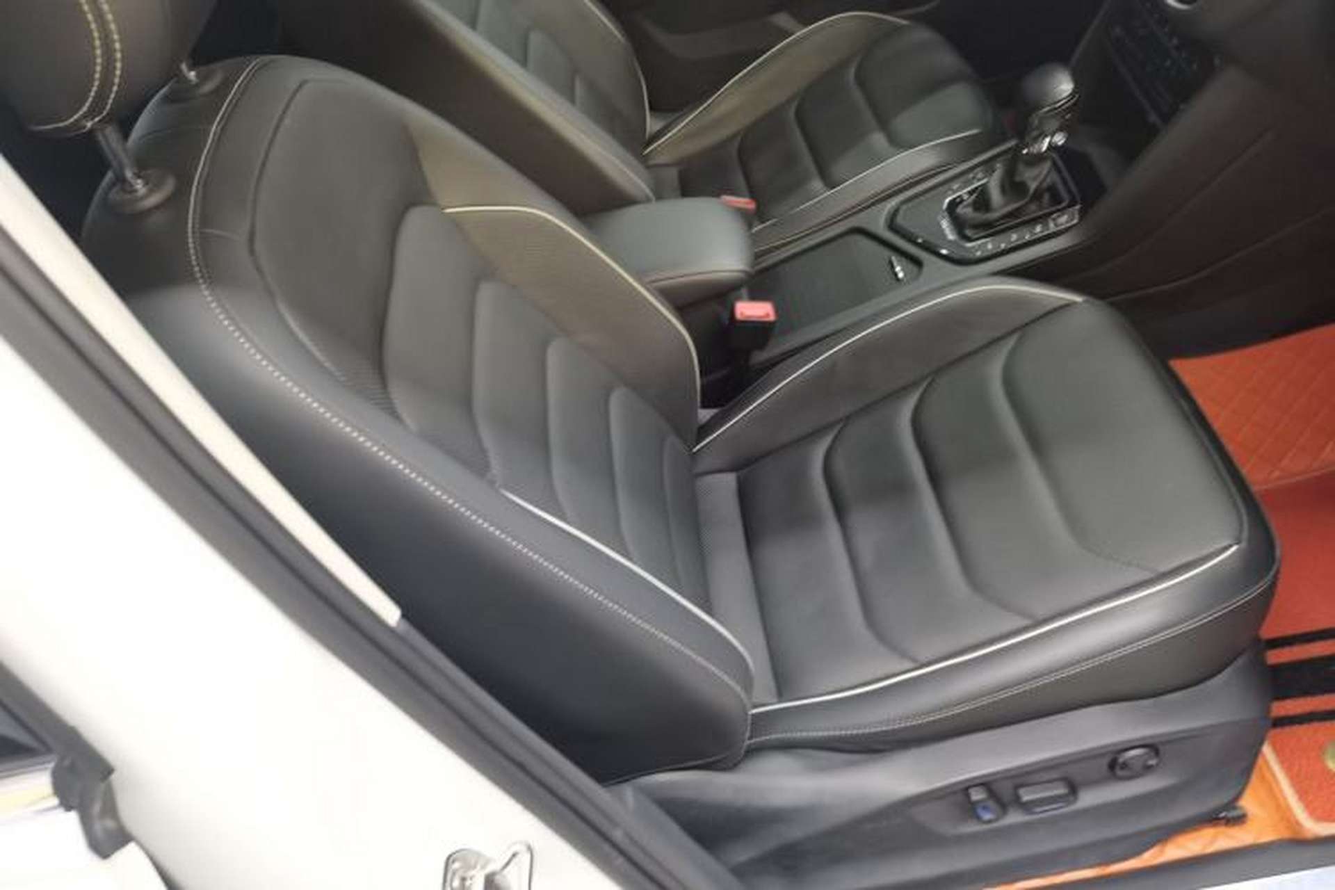 Used Volkswagen Tiguan L New Energy 2021 430 PHEV Plug-in Hybrid Flagship Edition Right Front Seat