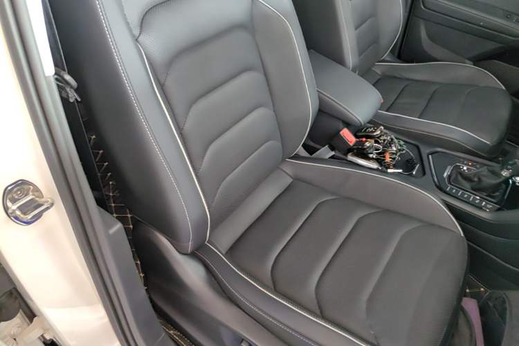 Used Volkswagen Tiguan L New Energy 2021 430 PHEV Plug-in Hybrid Flagship Edition Right Front Seat