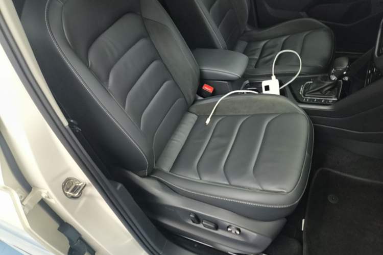 Used Volkswagen Tiguan L New Energy 2021 430 PHEV Plug-in Hybrid Prestige Edition Right Front Seat