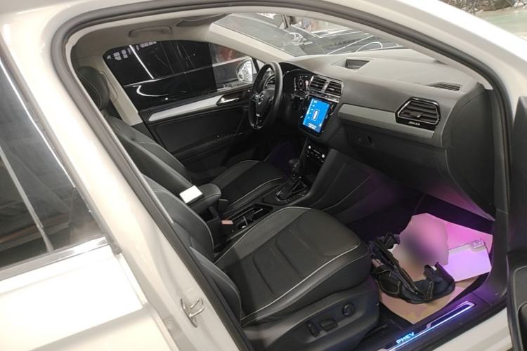Used Volkswagen Tiguan L New Energy 2021 430 PHEV Plug-in Hybrid Flagship Edition Right Front Seat