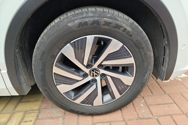 Used Volkswagen Tiguan L New Energy 2021 430 PHEV Plug-in Hybrid Prestige Edition Right Front Wheel Hub