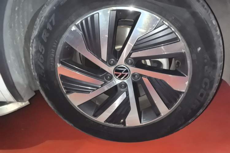 Used Volkswagen Tiguan L New Energy 2021 430 PHEV Plug-in Hybrid Flagship Edition Right Front Wheel Hub