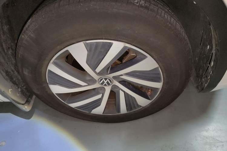 Used Volkswagen Tiguan L New Energy 2021 430 PHEV Plug-in Hybrid Flagship Edition Right Front Wheel Hub
