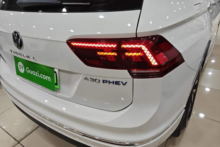 Used Volkswagen Tiguan L New Energy 2021 430 PHEV Plug-in Hybrid Flagship Edition Right Rear Taillight