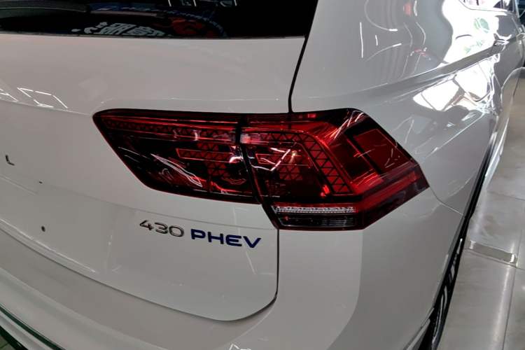 Used Volkswagen Tiguan L New Energy 2021 430 PHEV Plug-in Hybrid Flagship Edition Right Rear Taillight